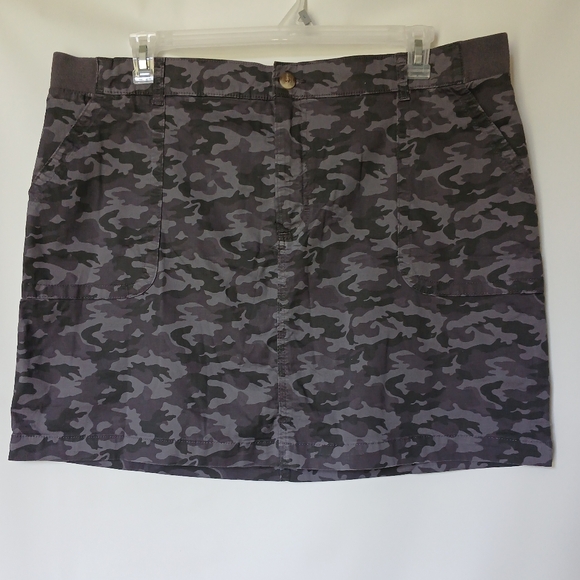 Lee Reguler Fit Camo Skort Mid Rise Size 20m Gray & Green - Picture 1 of 9